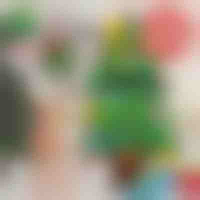 Árvore de Natal de feltro com enfeites | FELTPINETREE